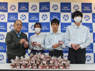 マフィン１００個寄贈ありがとうございます